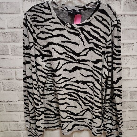 Sanctuary Black and Gray Zebra Print Sweater - Picture 1 of 3